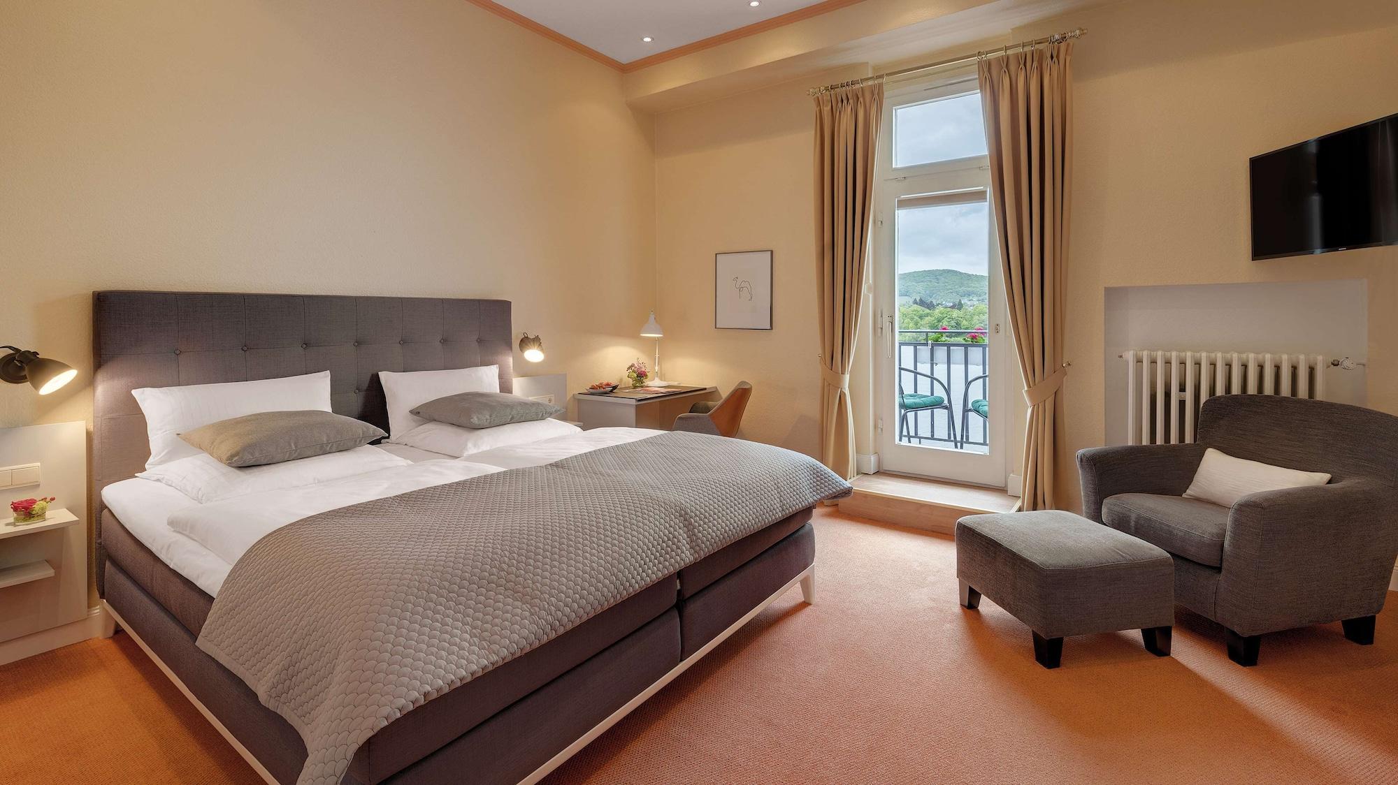 Hotel Rheinhotel Dreesen 4*